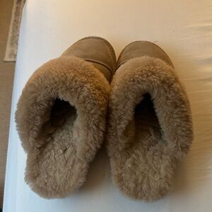 Cozy Tan Shearling Slippers